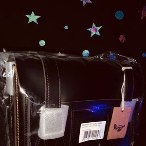 Dr Martens Leather Satchel Messenger Bag: 11 inch